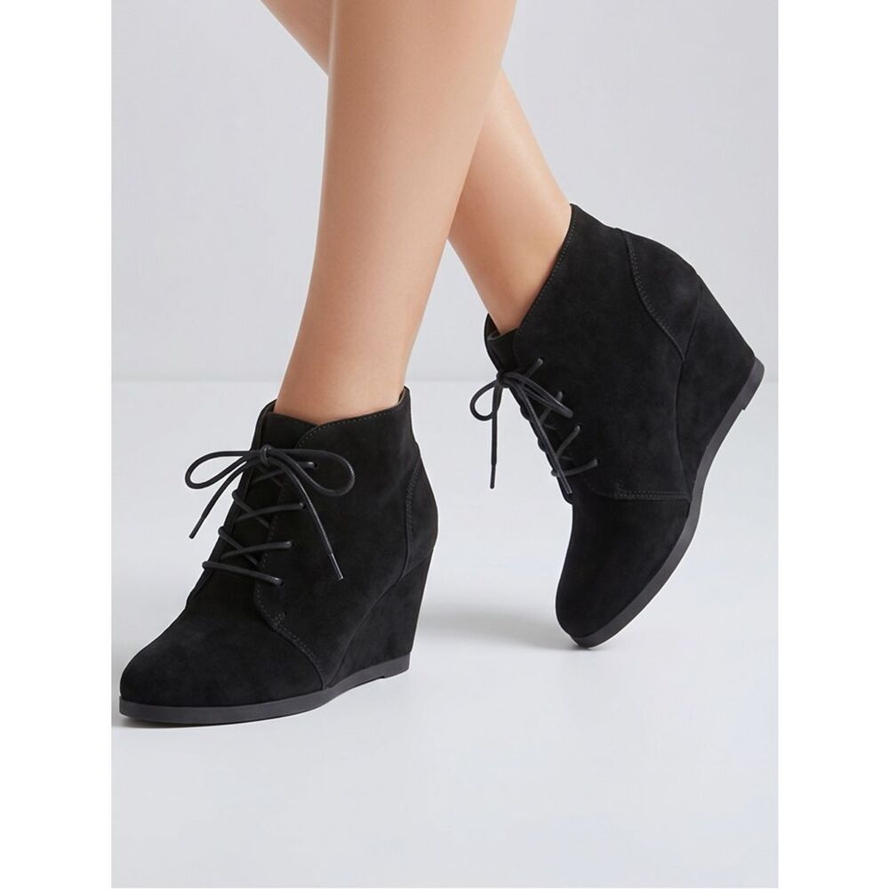 MADDEN GIRL | Black Deenna Velvet Lace Up Wedge Boots NEW Women’s Size 8